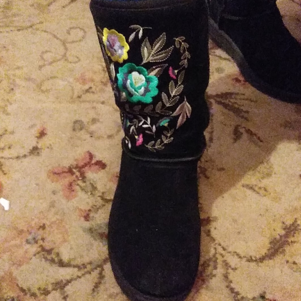 Uggs (RARE) LIMITED EDITION